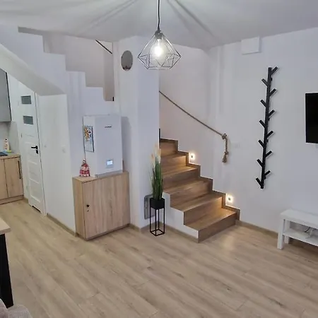 Nad Jeziorem U Izy Z Balia Ogrodowa * Kiedrowice