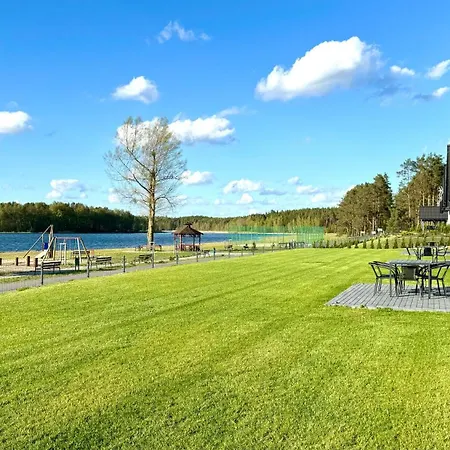 Nad Jeziorem U Izy Z Balia Ogrodowa Holiday home *