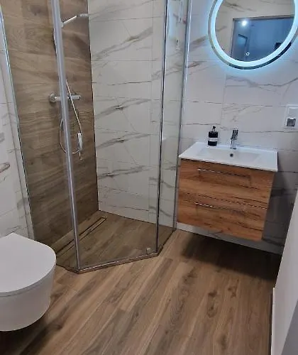 Nad Jeziorem U Izy Z Balia Ogrodowa Kiedrowice